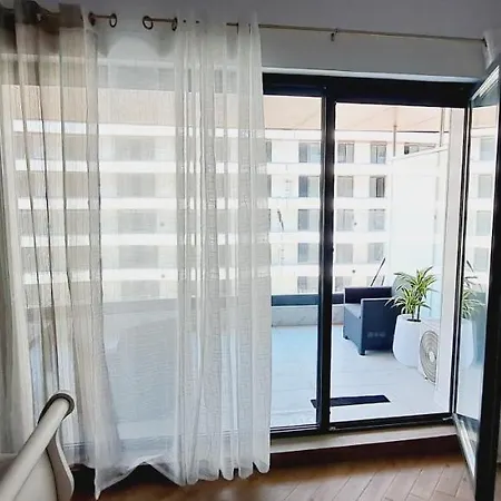 Apartment Nord Studio La 10 M De Plaja Langa Cluburi