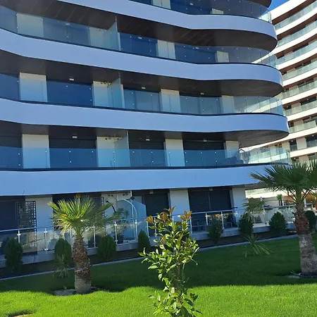 Nord La 10 M De Plaja Langa Cluburi شقة